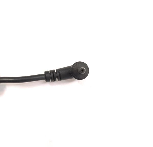 Acer 19V 2.37A 45W Adapter for Chromebook 11 C730, C730E, C731, C731T pin 1